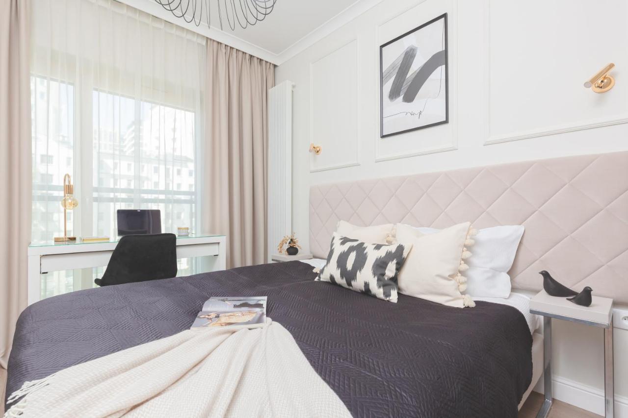 Mennica Residence Central Apartment By Renters Prestige Varsovie Extérieur photo