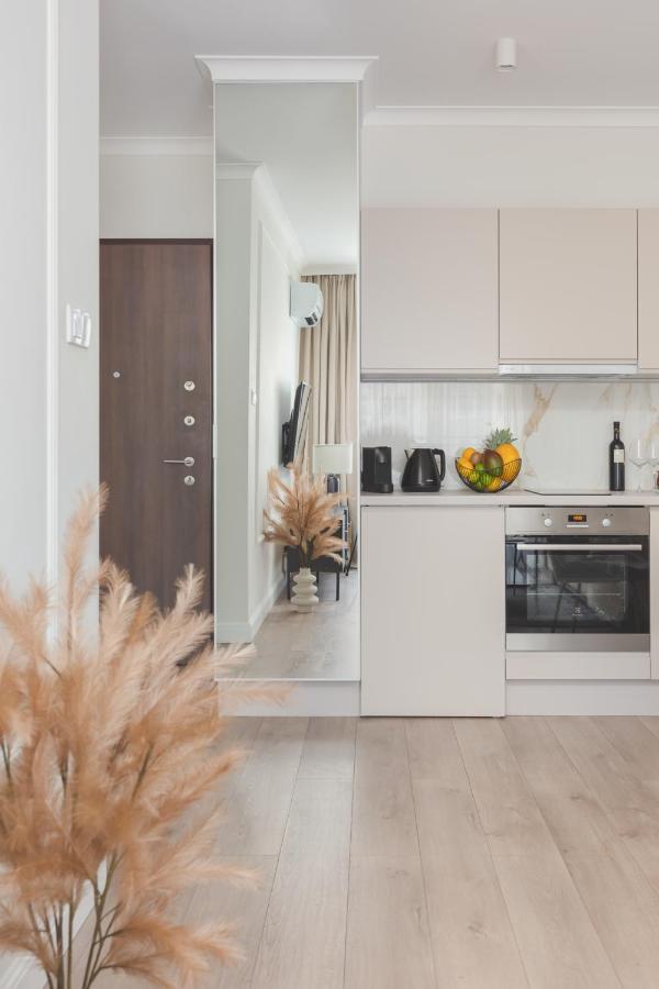 Mennica Residence Central Apartment By Renters Prestige Varsovie Extérieur photo